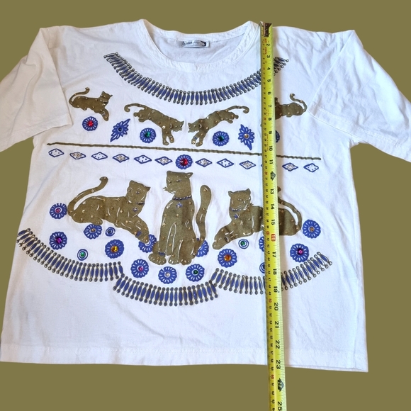 🌟3/$40 Sale!Mix & Match🌟Lisa's Original Inc. Cat T-Shirt with Bling - Picture 4 of 9